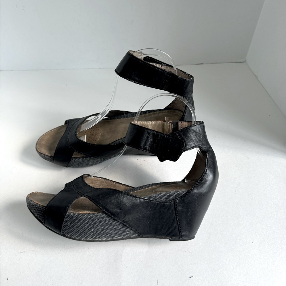 OTBT Hobart Wedge Sandals size 7.5 Black Leather Size 7.5 - Picture 11 of 13